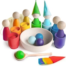 Montessori Ulanik dřevěná hračka „Rainbow: Peg Dolls in Cups with Hats and Balls‟