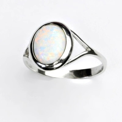 Čištín Zlatý prsten bílé zlato bílý syntetický opál T 1453