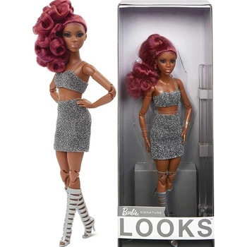 Barbie Basic Petite s copom
