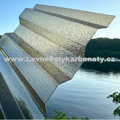 Gutta Makro Trapézový polykarbonát 0,8 mm ST 1,06 m x 2 m 2,12 m² bronz 1 ks