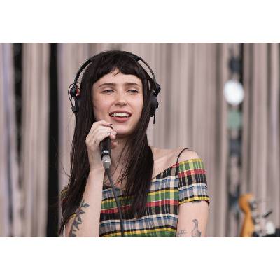 Jo Hale Plagát, Obraz - Clairo - BST Hyde Park, 40 × 26.7 cm