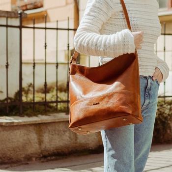 Bagind Tvoye dámská kožená kabelka v přírodní hnědé ruční výroba český design