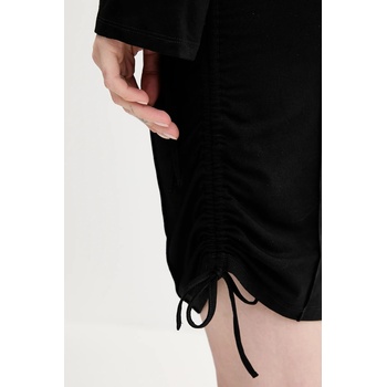 Karl Lagerfeld Jeans Рокля Karl Lagerfeld Jeans в черно среднодълга с кройка по тялото B1W13045 (B1W13045)