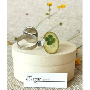 Meganflo Малък пръстен с детелинка