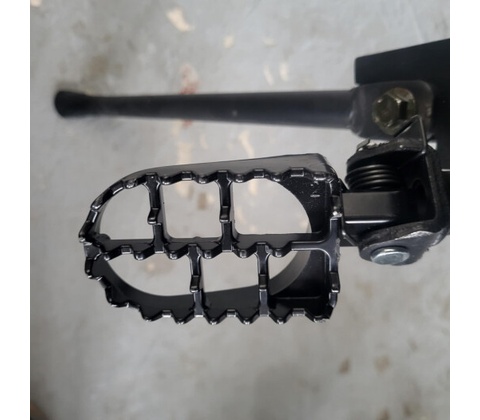 Ľavá stúpačka Pitbike