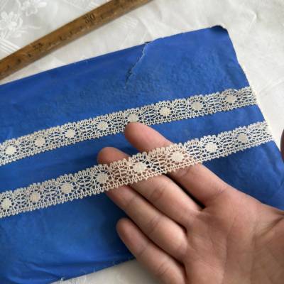 Vintage bavlněná krajka šíře 2 cm typ 21
