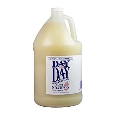 Chris Christensen Day to Day Shampoo - нежно почистващ, терапевтичен овлажняващ шампоан създаден специално за козина подложена на чести манипулации 3785 мл
