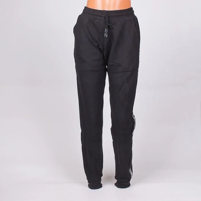 Дамско спортно долнище в черно със сребрист кант