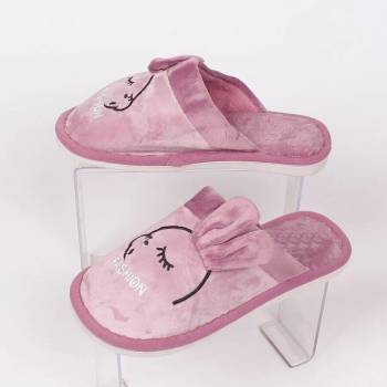 Image 1 of Плюшени пантофи в лилав цвят с животинче