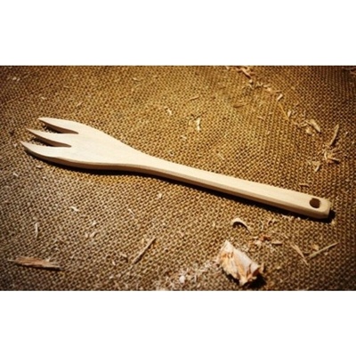 Vidlička dřevěná trojitá 21cm
