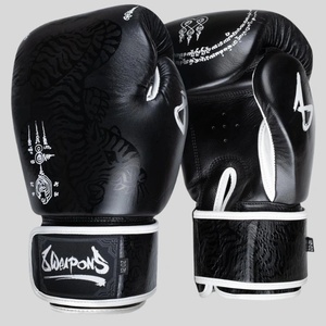 8Weapons Боксови Ръкавици 8 Weapons Sak Yant Big Tiger Black/Black - 16 oz