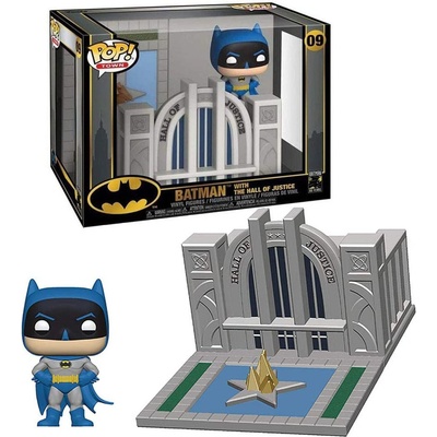 Funko POP! Town Batman Batman with the Hall of Justice