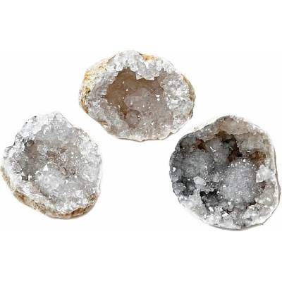 Nefertitis Křišťál geodka NF38789 - větší, cca 4 - 5,5 cm
