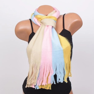 Мек зимен шал на цветно райе с ресни