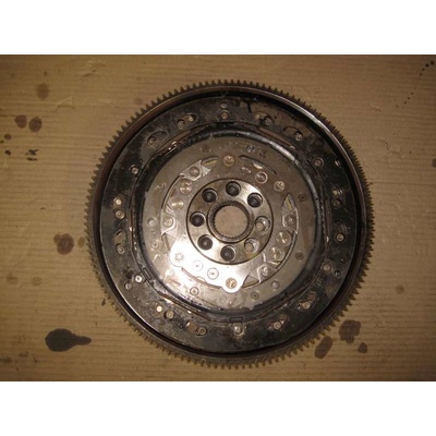 strvačník VW Passat B8 3G0 2,0 TDI QAX 03N105266 03N105266D 03N105266E 03N105266F