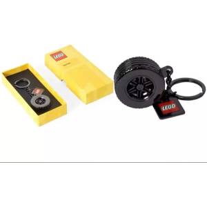 LEGO® Ключодържател lego f1 във форма на гума, щипка за раница 113575 (113575)