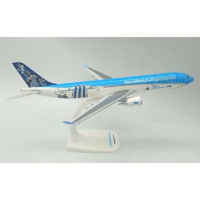 PPC Holland Airbus A330 202 Aerolineas Argentinas Argentina National Football Team Colors Snap Fit 1:200