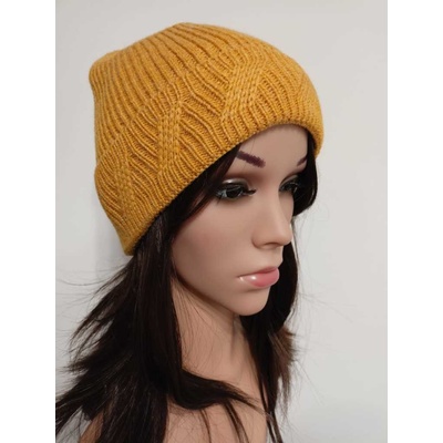 Pletená čepice žlutá