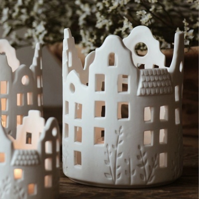 Majas Cottage Porcelánový svícen Jardin 10x13 cm – Sleviste.cz