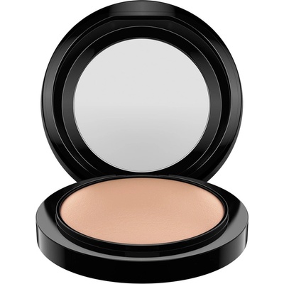 MAC Mineralize Skinfinish Natural Medium Dark 10 g