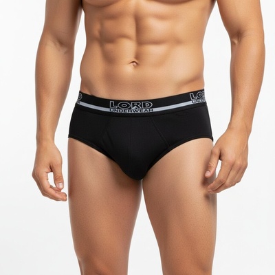 Памучен слип в черен цвят с външен ластик и надпис