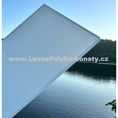 Palsun Plný polykarbonát 6 mm 2UV 2,1 m x 4 m 8,4 m² opál 1 ks