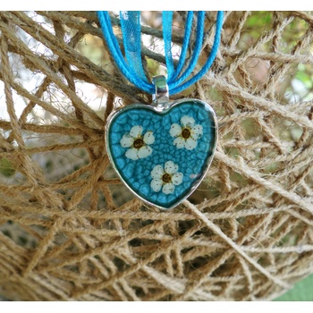 Meganflo Тюркоазено сърце с бели върбинки - медальон