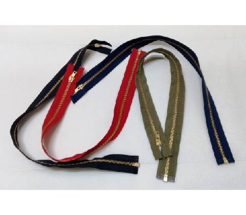 Zip mosazný 85 cm