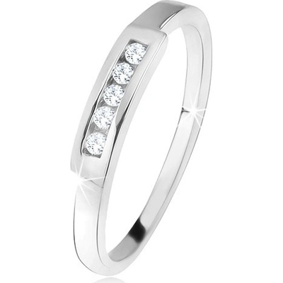 Šperky eshop lesklý prsten s linií čirých zirkonů broušený pásek ze stříbra 925 SP26.08