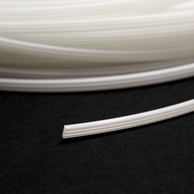 Korzetové kostice s vroubkem 6mm F03 transparentní - metráž