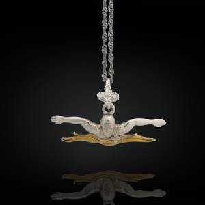 Плуване (Бътерфлай) - Мъжки спортен медальон от сребро 925 с частично позлатено покритие - Ръчно изработено спортно бижу - Идеален подарък за мъж, фен на плуването - ssj