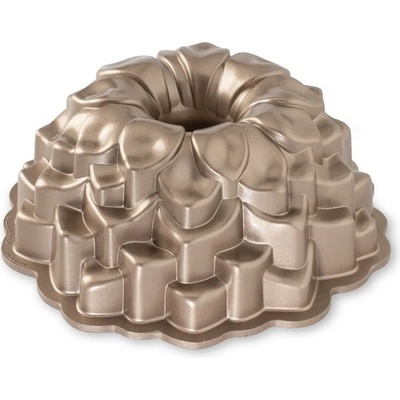 Nordic Ware forma bábovka Chryzantéma karamelová 2,4 l