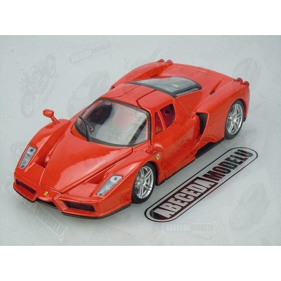 Bburago Ferrari Enzo Ferrari červená 1:24