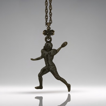 Image 1 of Американски футбол - Мъжки спортен медальон от сребро 925 с оксидирано покритие - Ръчно изработено бижу талисман за спортисти и фенове - Идеален подарък за играч, треньор или почитател - ssj