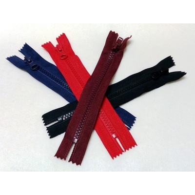 Zip kostěný 22 cm