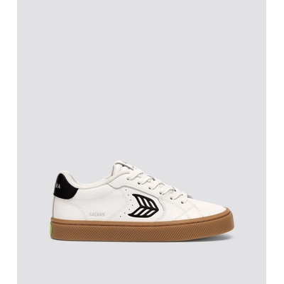 Cariuma SALVAS Leather Gum Warm White Black Logo