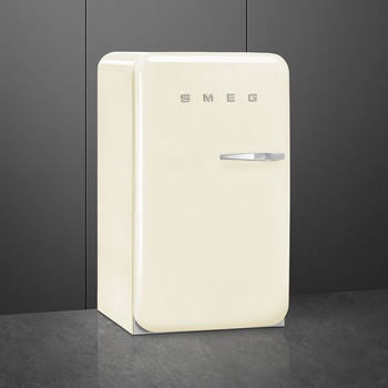 Image 1 of Smeg FAB10LCR5