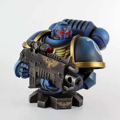 Warhammer Busta 40K Ultra Marine Primaris