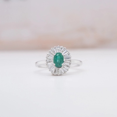 Lillian Vassago Prsten se smaragdem a brilianty v bílém zlatě LLV59 DR179WEM