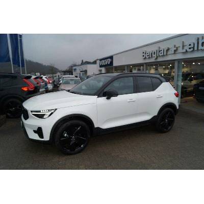 Volvo XC40 B4 Plus DKG Plus Black Edition 145 kW