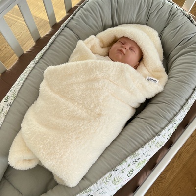 Tulimese Zavinovací beránková deka smetanová – Zboží Mobilmania