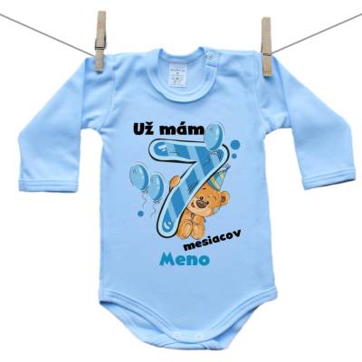 Boodyy Modré body s dlhým rukávom Už mám 7 mesiacov s Medvedíkom a menom dieťatka Chlapec