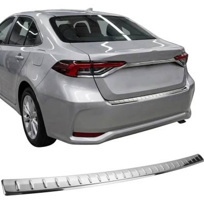 Omtec Nerezový leštený kryt hornej hrany zadného nárazníka Toyota Corola 2019+