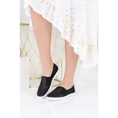 Prety Černé krajkové slip on tenisky 11098-1B.WH – Zboží Mobilmania