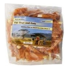 For Dogs and Cats Kuřecí filety na tyčce z buvolí kůže 6 cm 500 g