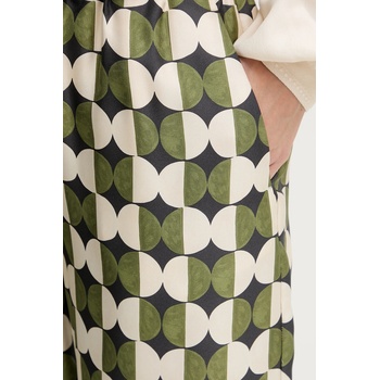 Weekend Max Mara Копринен панталон Weekend Max Mara FIBBIA в зелено със стандартна кройка, с висока талия 2525136142600 (2525136142600)