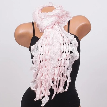 Image 1 of Дамски плетен шал в бледорозово с ресни