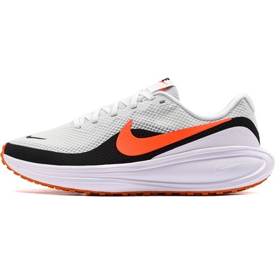 Nike Revolution 8