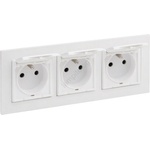 Legrand - Тройна външна домашна розетка с рамка NILOE STEP 250V IP44 бяла (LR0051C)