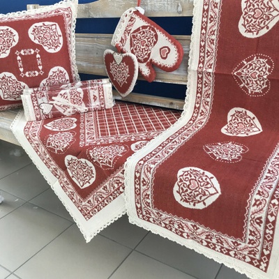 Tegatex Gobelínový ubrus s krajkou srdíčka Velikost: 40*140 cm